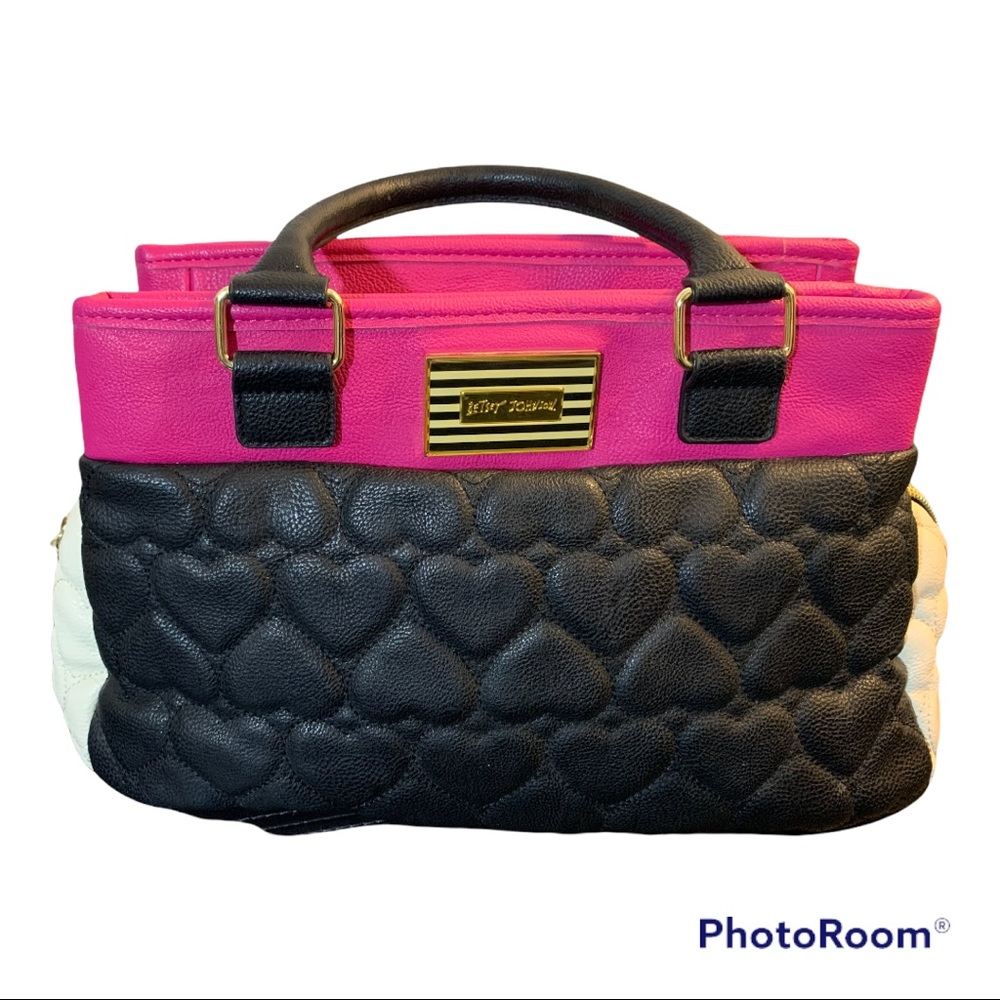 Betsey Johnson Heart quilted handbag purse